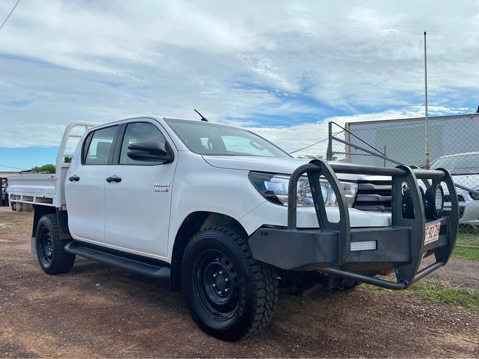 Hilux