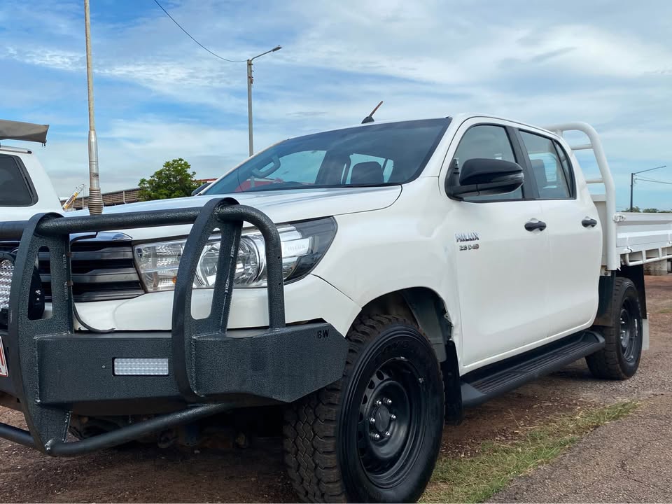  Hilux