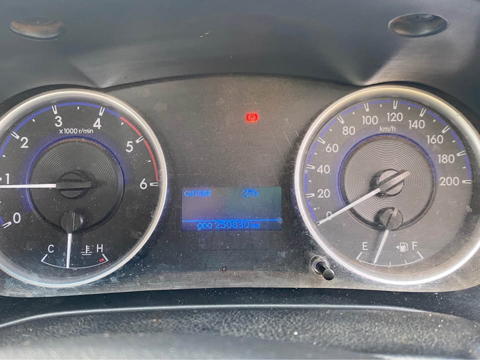  Hilux