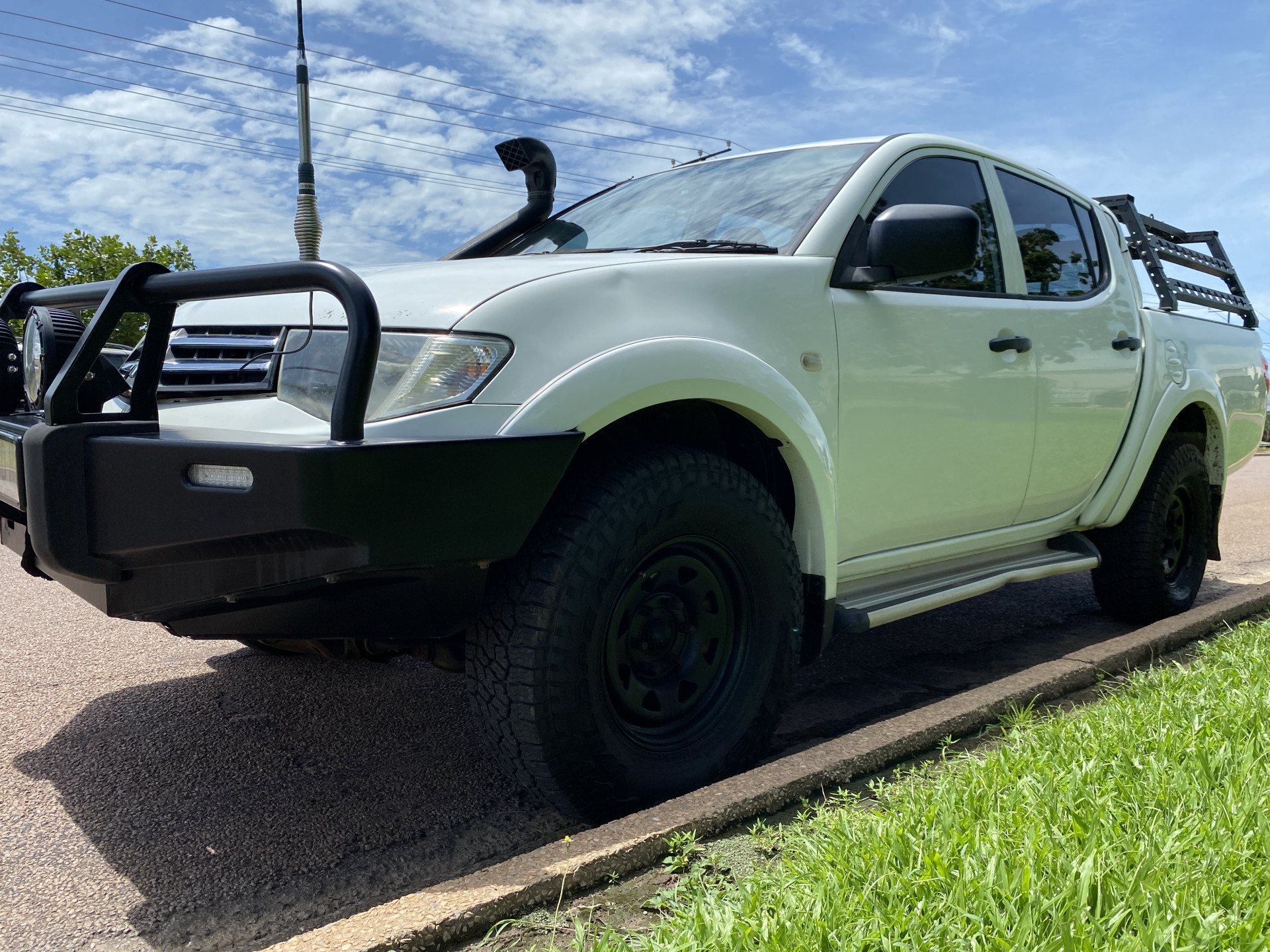 2014 Mitsubishi triton